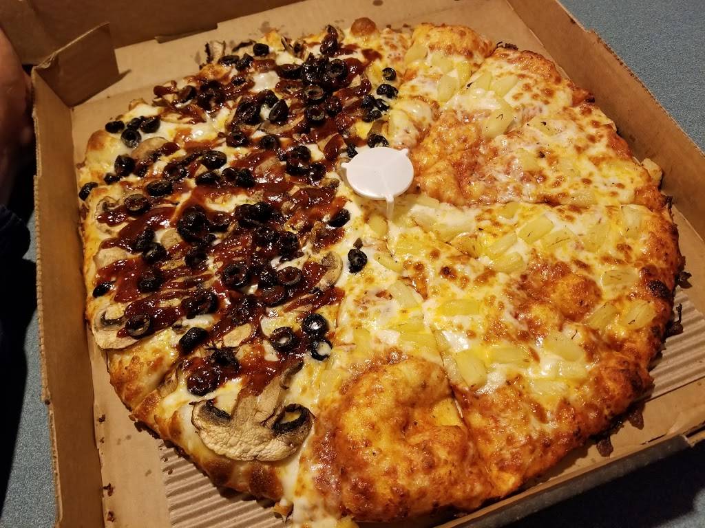 Round Table Pizza | meal delivery | 1062 Emerald Bay Rd, South Lake Tahoe, CA 96150, USA | 5305445500 OR +1 530-544-5500