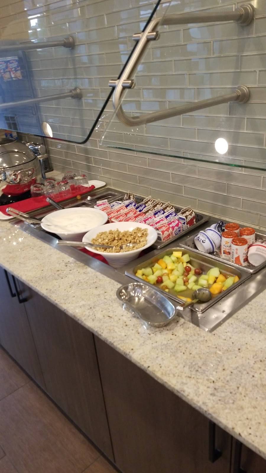 Sidelines Bar | restaurant | 8111 Kirby Dr, Houston, TX 77054, USA | 7137907121 OR +1 713-790-7121