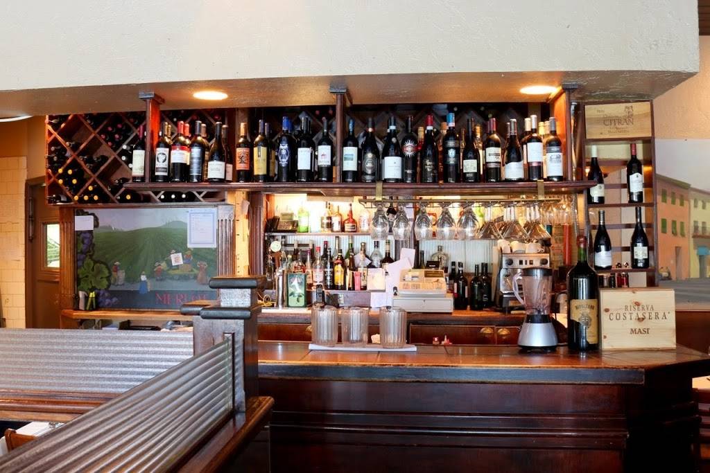 Mr Bs-March House Restaurant | restaurant | 2446 Bank St, Ottawa, ON K1V 8R9, Canada | 6137316800 OR +1 613-731-6800