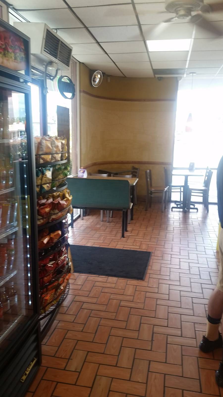 Subway | restaurant | 303 E Foothill Blvd, Rialto, CA 92376, USA | 9098732392 OR +1 909-873-2392