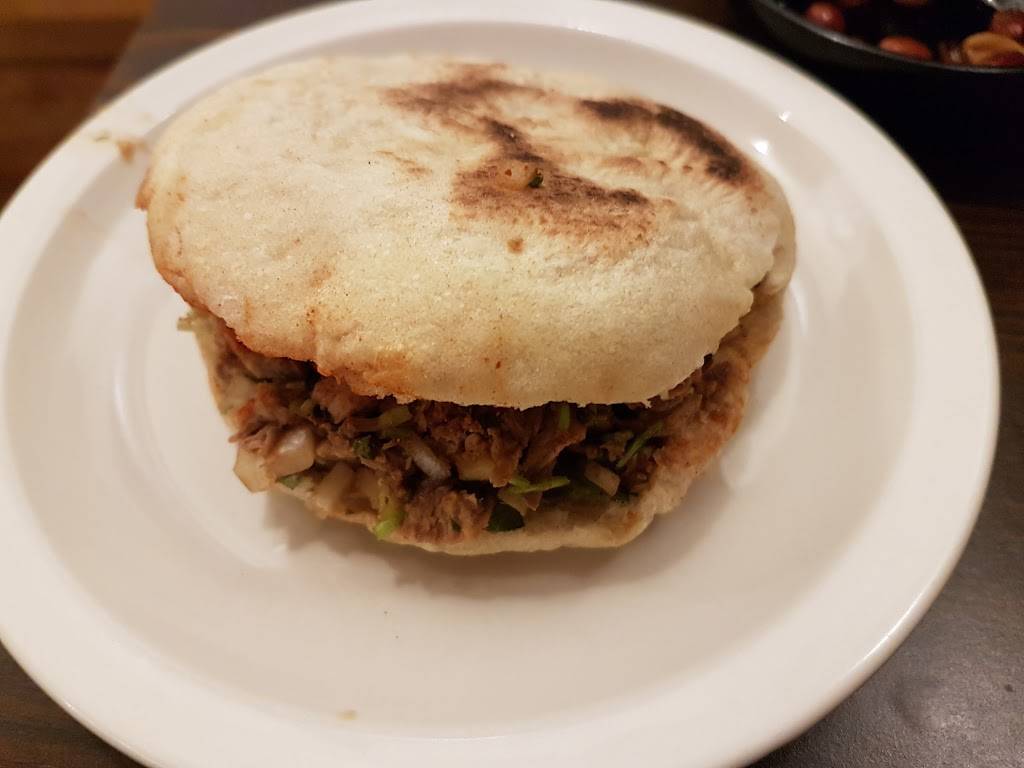 555 Grill | restaurant | 2501 Texas Avenue South D-104, College Station, TX 77840, USA | 9797043035 OR +1 979-704-3035