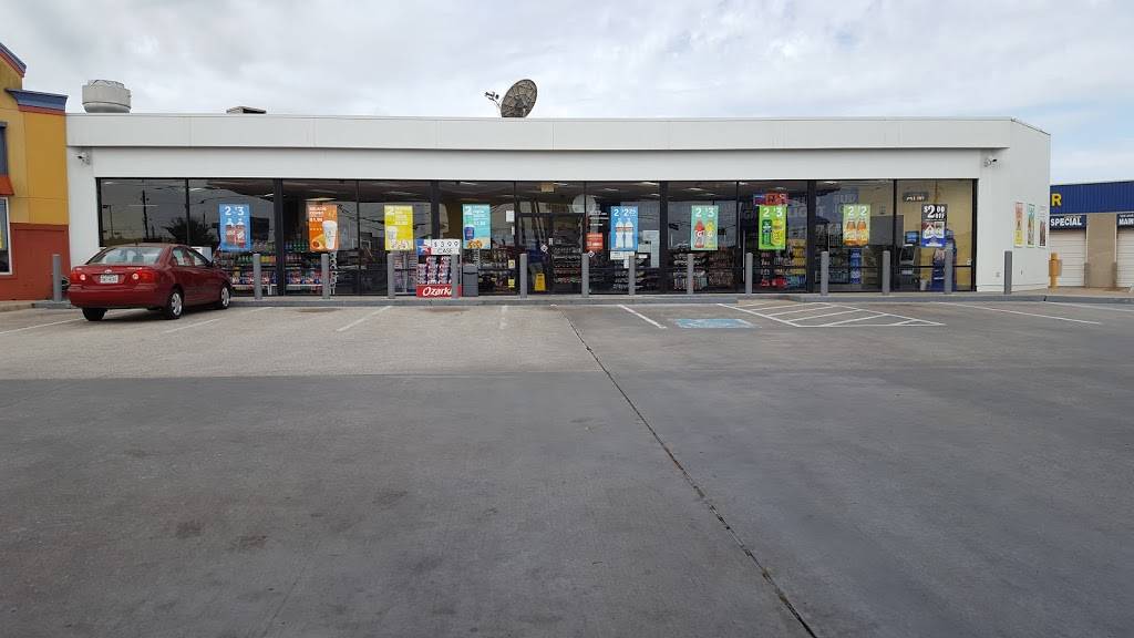 QMart | restaurant | 13111 Farm to Market Rd 529, Houston, TX 77041, USA | 7139837000 OR +1 713-983-7000