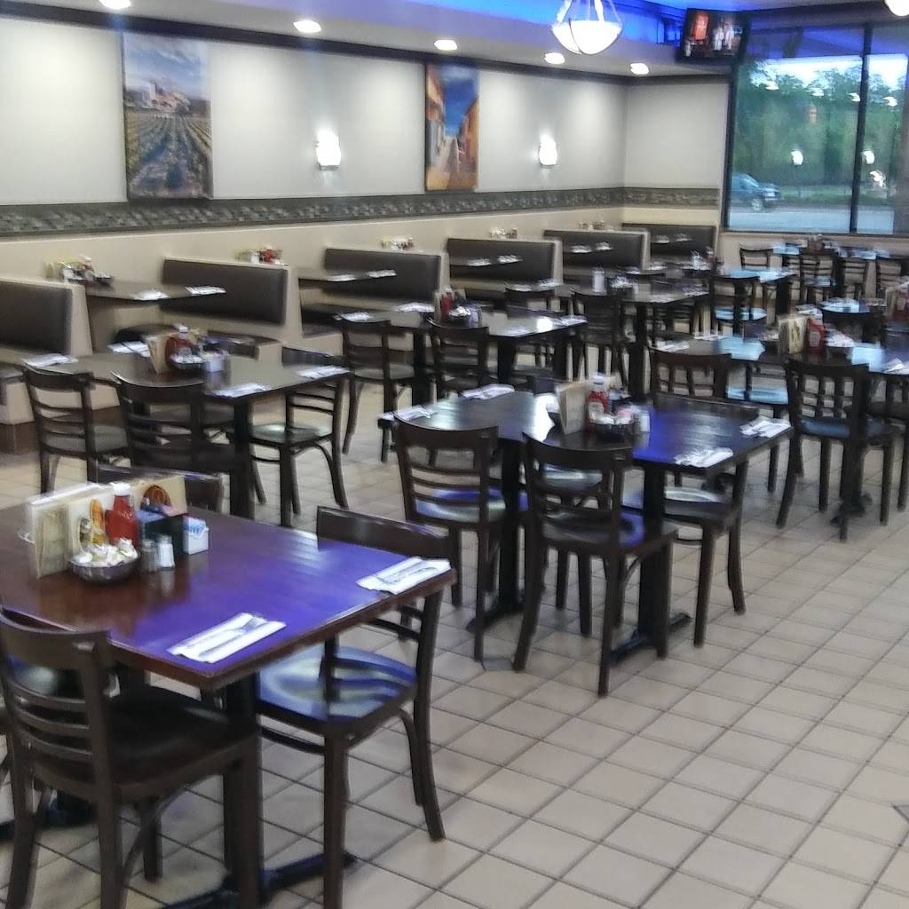 George’s Coney Island of Brighton | restaurant | 1009 E Grand River Ave, Brighton, MI 48116, USA | 8102257721 OR +1 810-225-7721