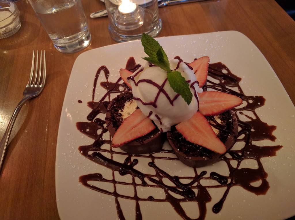 North Star American Bistro | restaurant | 4518 N Oakland Ave, Shorewood, WI 53211, USA | 4149644663 OR +1 414-964-4663