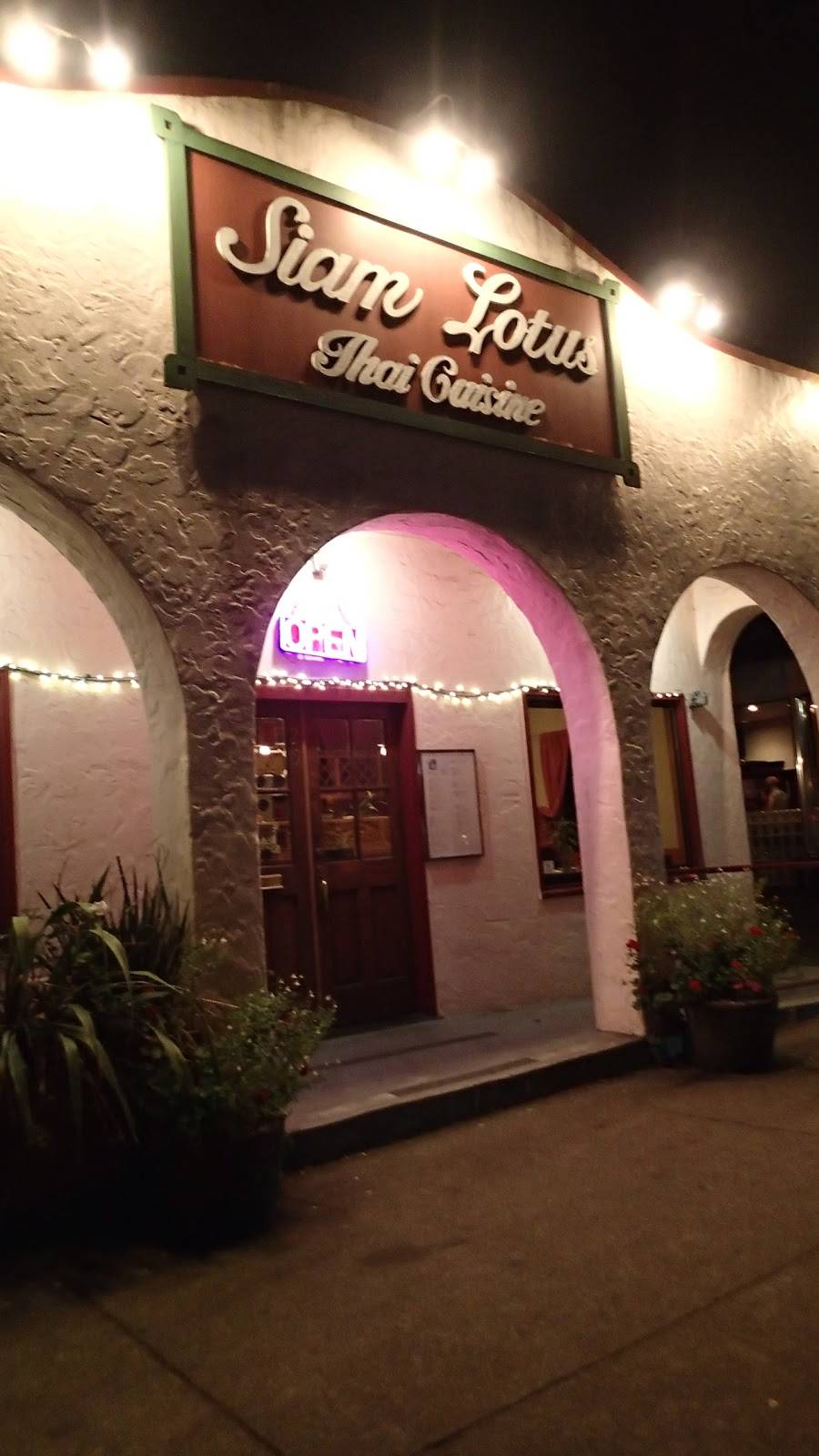 Siam Lotus | restaurant | 25 Broadway, Fairfax, CA 94930, USA | 4154535967 OR +1 415-453-5967