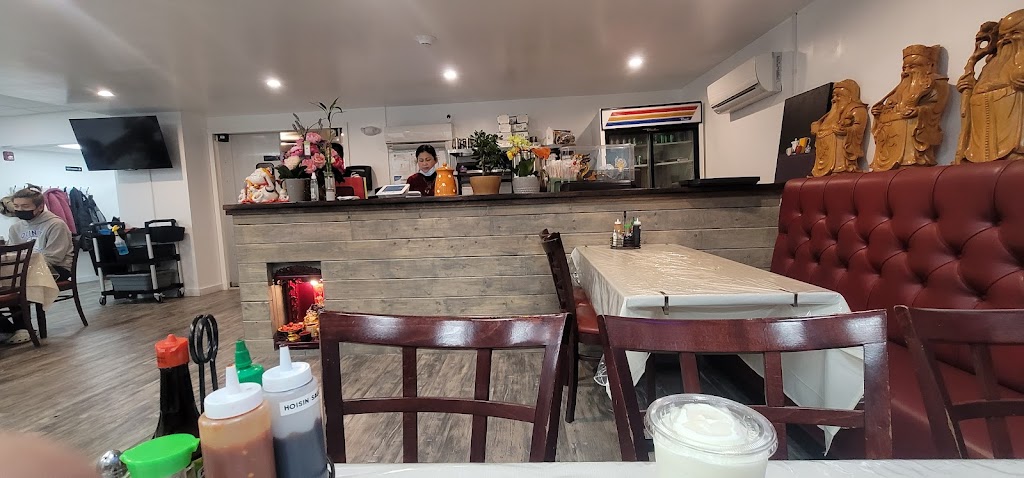 Huong Que Vietnamese Restaurant | restaurant | 272 Adams St, Dorchester, MA 02122, USA | 6172887939 OR +1 617-288-7939