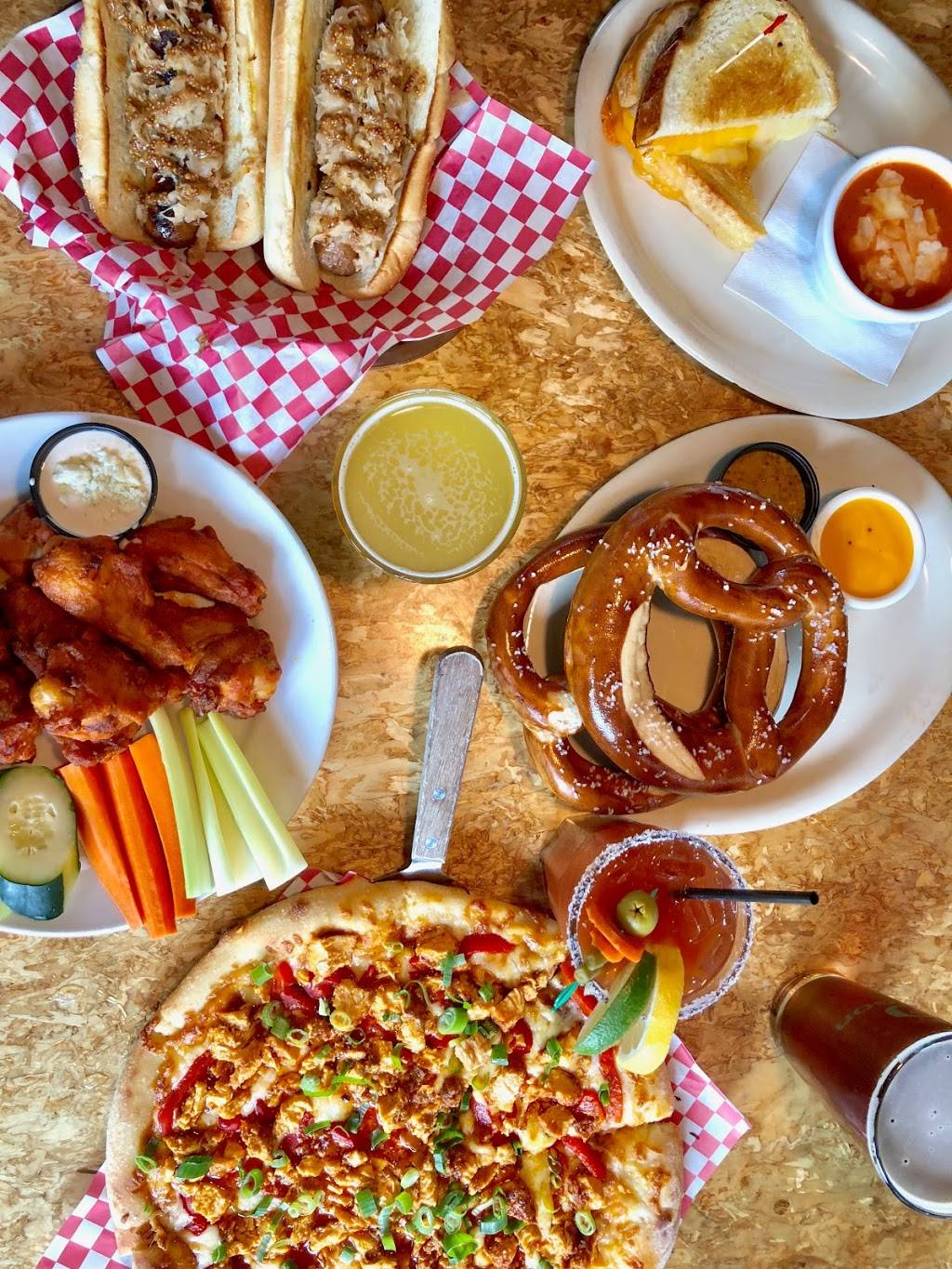 Ladd Taphouse | restaurant | 2239 SE 11th Ave, Portland, OR 97214, USA | 5032363592 OR +1 503-236-3592