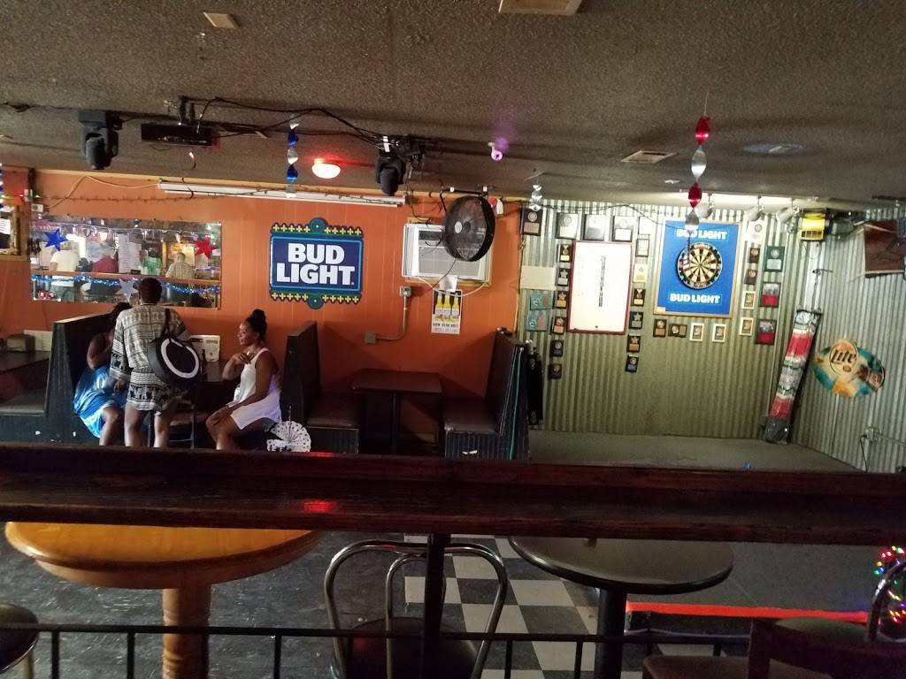 Mona Lisa Bar and Grill | restaurant | 439 Laroussini St, Westwego, LA 70094, USA | 5043417097 OR +1 504-341-7097