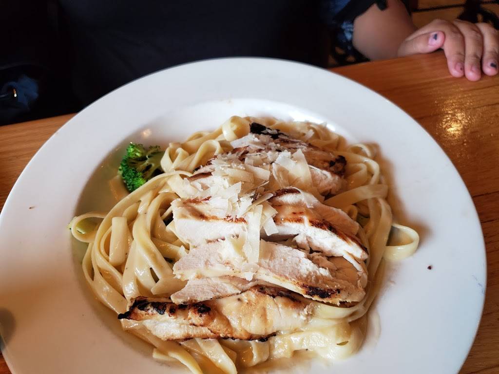 Applebees Grill + Bar | restaurant | 8043 Dani Dr, Fort Myers, FL 33912, USA | 2399395569 OR +1 239-939-5569