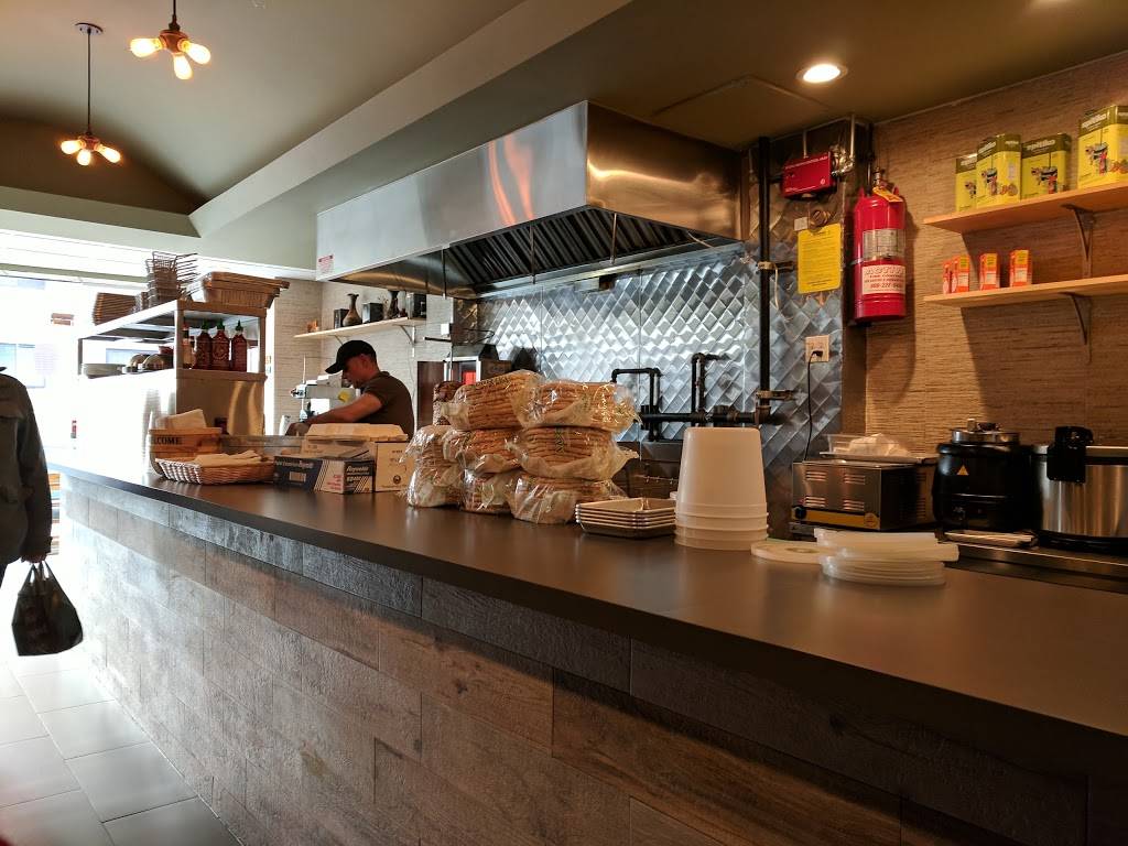 Koroni Souvlaki and Grill | restaurant | 29-37 Newtown Ave, Astoria, NY 11102, USA | 7184898820 OR +1 718-489-8820