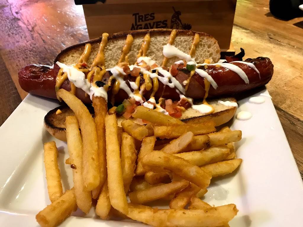 Borders Tex-Mex Cantina | restaurant | 1034 McCarter Hwy, Newark, NJ 07102, USA | 9737557650 OR +1 973-755-7650