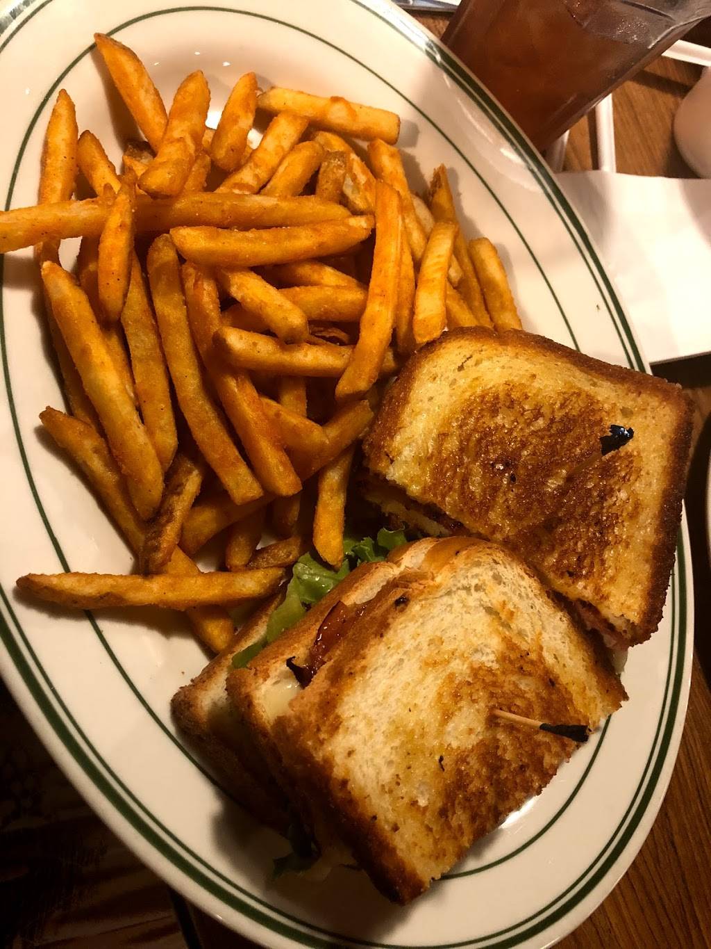 Lumberjacks Restaurant | restaurant | 3113 W Benjamin Holt Dr, Stockton, CA 95219, USA | 2099511988 OR +1 209-951-1988