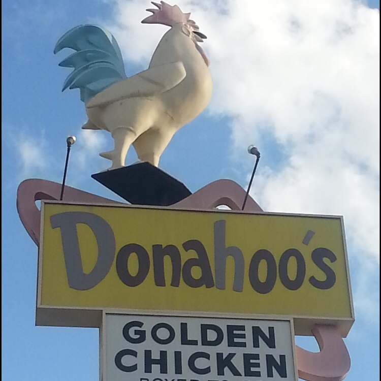 Donahoos Golden Chicken | restaurant | 1074 N Garey Ave, Pomona, CA 91767, USA | 9096223213 OR +1 909-622-3213