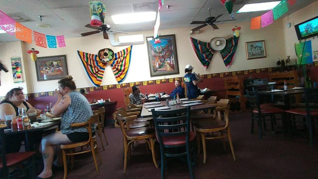 Viejo Amigo Mexican Restaurant | restaurant | 2193 NW 11th Dr, Chiefland, FL 32626, USA | 3524931424 OR +1 352-493-1424