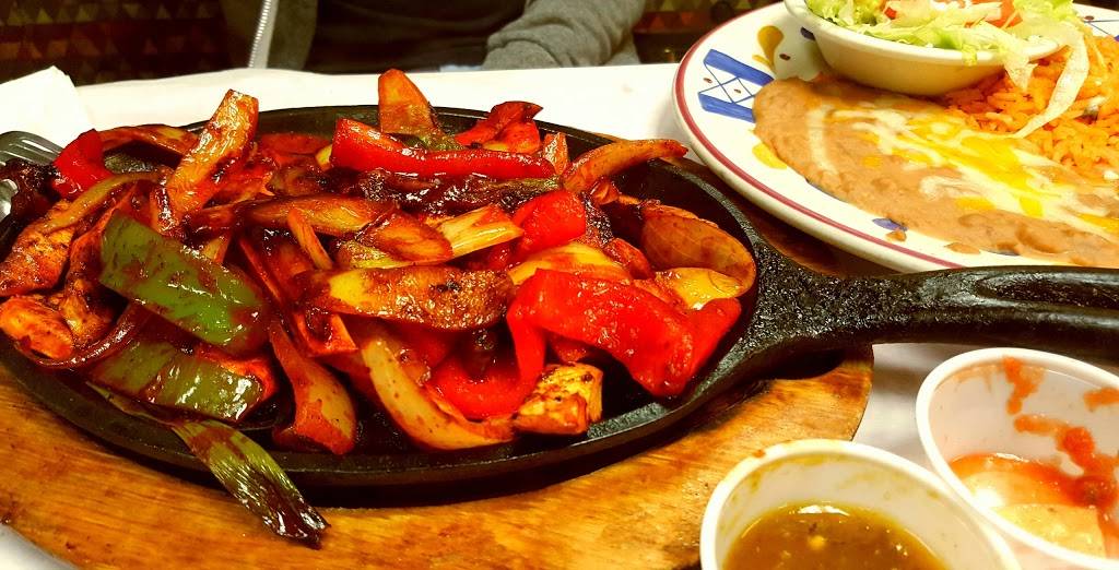 Ajos Y Cebollas Mexican | restaurant | 1648 Tyler Ave D, El Monte, CA 91733, USA | 6262796511 OR +1 626-279-6511