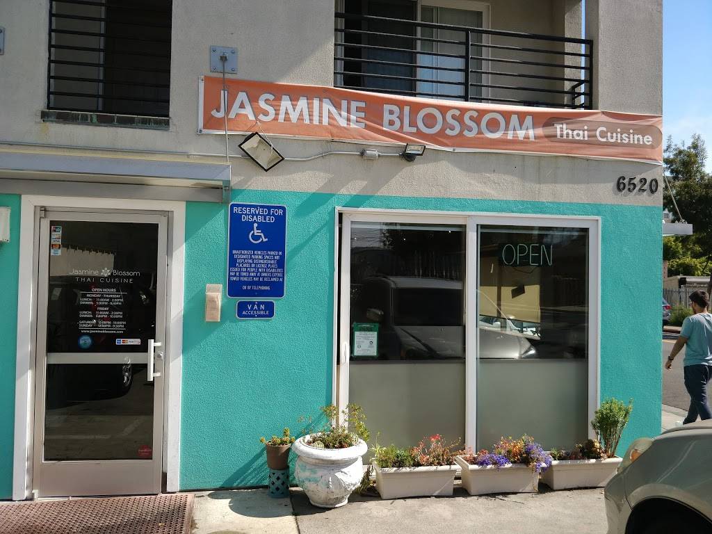 Jasmine Blossom Thai Cuisine | restaurant | 6520 Hollis St, Emeryville, CA 94608, USA | 5107880766 OR +1 510-788-0766