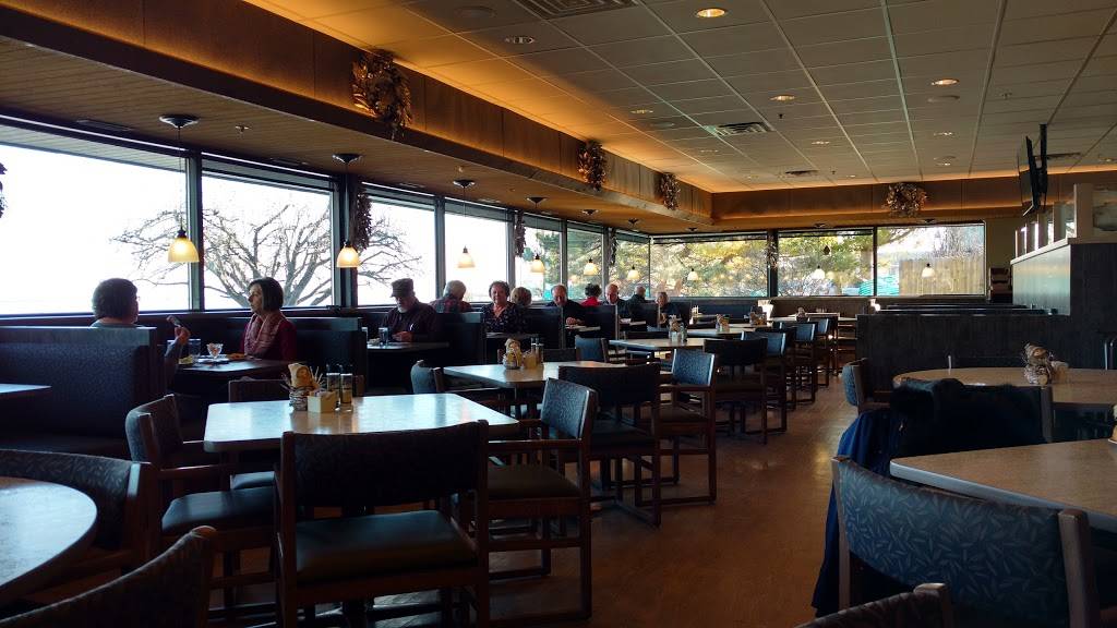 Schloegels Bay View Restaurant | restaurant | 2720 10th St, Menominee, MI 49858, USA | 9068637888 OR +1 906-863-7888