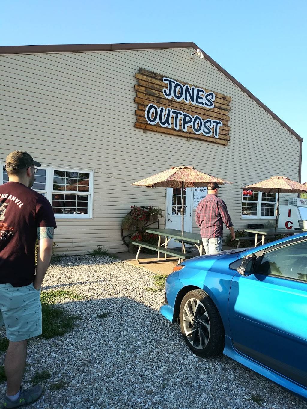 Jones Outpost | restaurant | 6409 MO-7, Montreal, MO 65591, USA | 5733469866 OR +1 573-346-9866