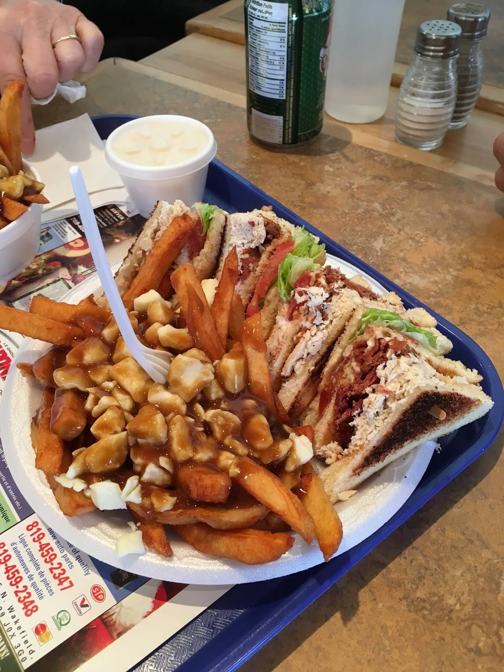 Jean Burger | restaurant | 88 Route 105, Wakefield, QC J0X 3G0, Canada | 8194592994 OR +1 819-459-2994