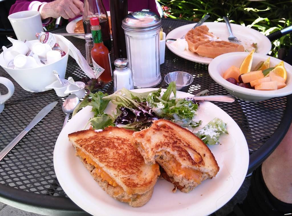 The Worker Bee Cafe | restaurant | 973 Linden Ave, Carpinteria, CA 93013, USA | 8057451828 OR +1 805-745-1828