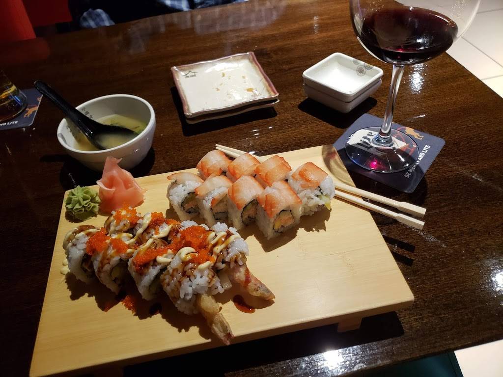 Sushi House | restaurant | 17265 Chesterfield Airport Rd, Chesterfield, MO 63005, USA | 6367783232 OR +1 636-778-3232