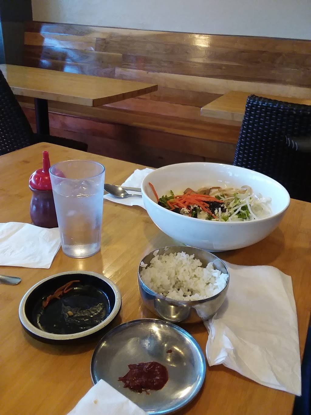 Tofu Hut | restaurant | 3920 W Spring Mountain Rd, Las Vegas, NV 89102, USA | 7022570072 OR +1 702-257-0072