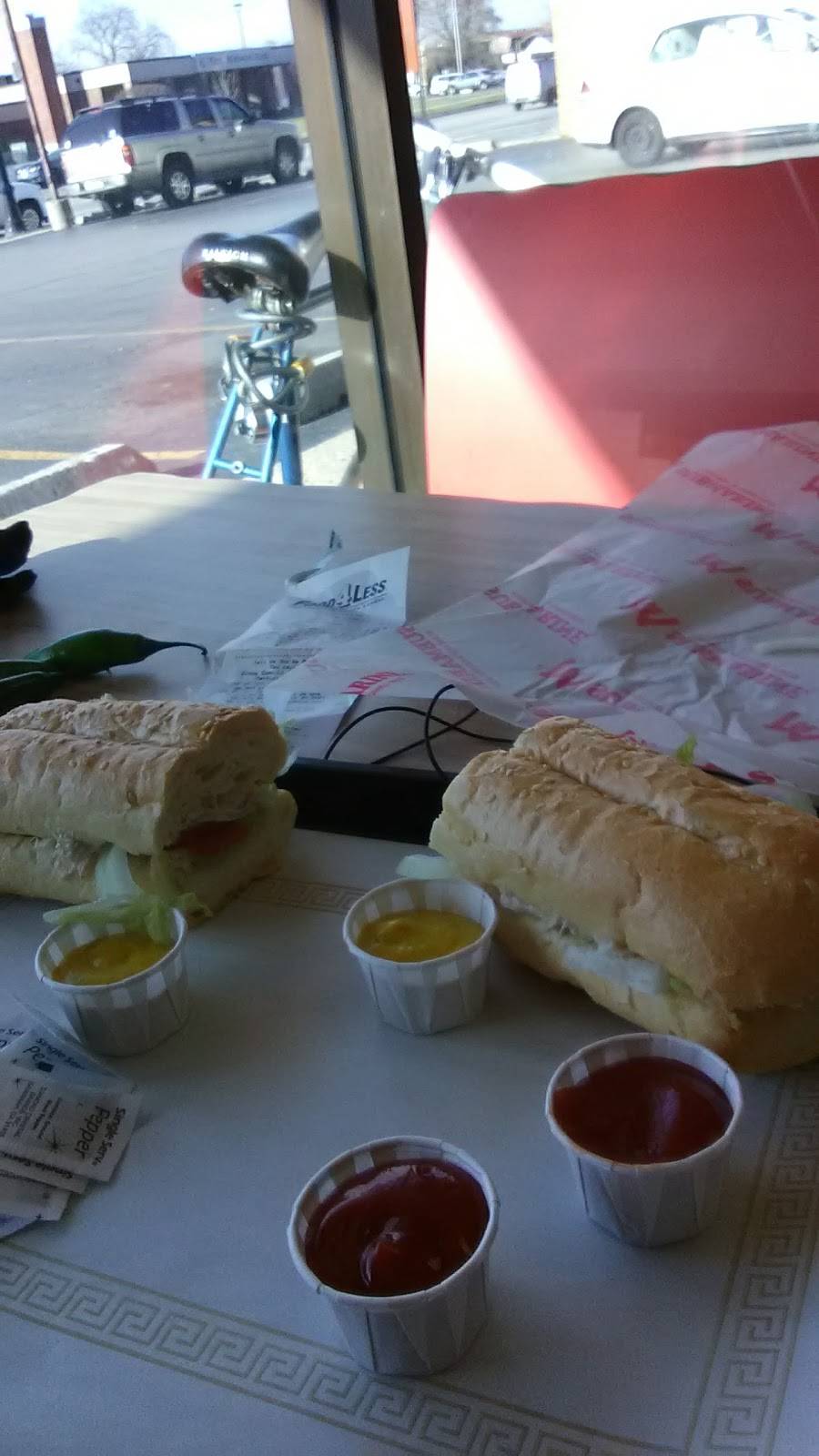 Mr. Submarine | meal takeaway | 11947 S Pulaski Rd, Alsip, IL 60803, USA | 7084891336 OR +1 708-489-1336