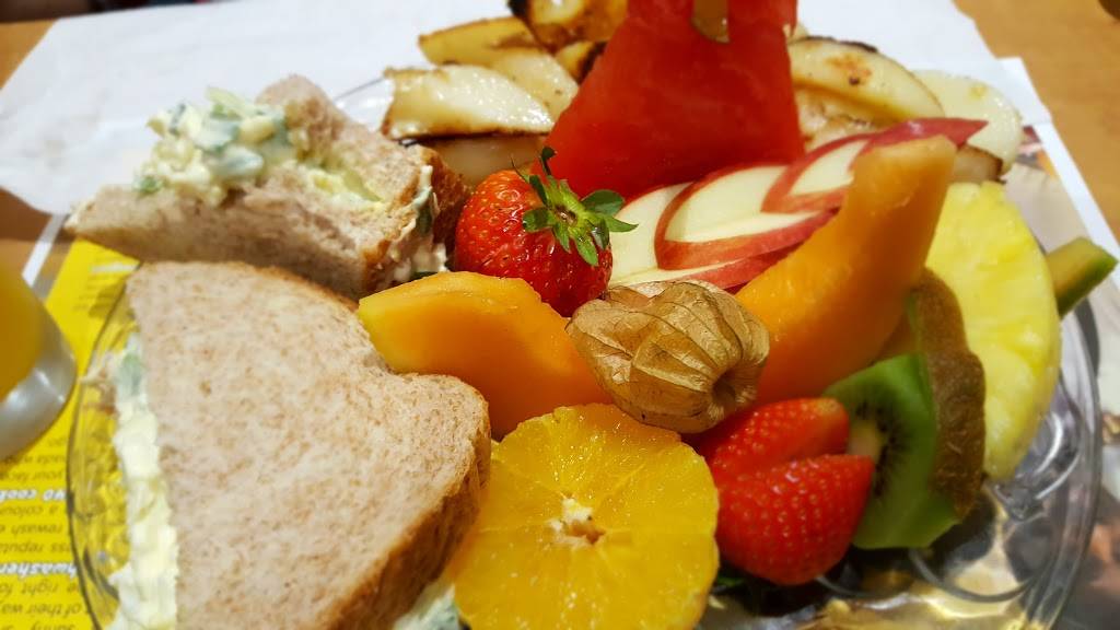 Cora Breakfast and Lunch | restaurant | 4559 Hurontario St #9, Mississauga, ON L4Z 3L9, Canada | 9055019244 OR +1 905-501-9244