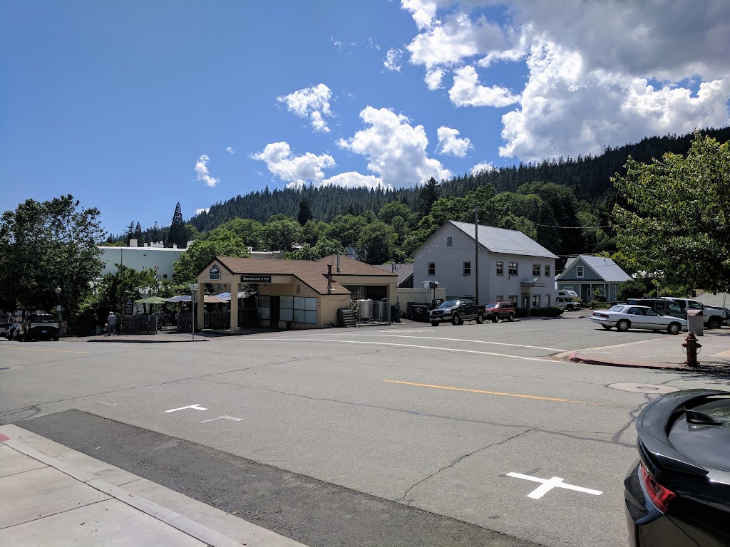 Dunsmuir Brewery Works | restaurant | 5701 Dunsmuir Ave, Dunsmuir, CA 96025, USA | 5302351900 OR +1 530-235-1900