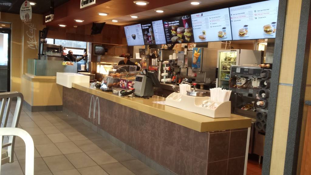 McDonalds | cafe | 7920 W 79th St, Bridgeview, IL 60455, USA | 7084961777 OR +1 708-496-1777
