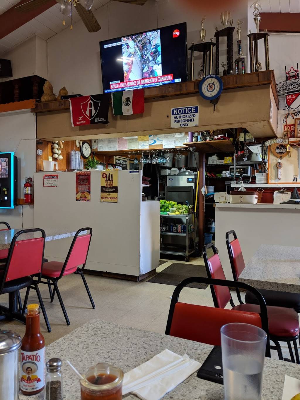 La Birrieria | restaurant | 4749, 1480 S White Rd, San Jose, CA 95127, USA | 4082589612 OR +1 408-258-9612