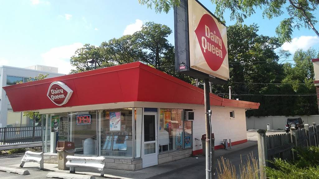Dairy Queen - Seasonally | restaurant | 3510 Lake Ave, Wilmette, IL 60091, USA | 8472518727 OR +1 847-251-8727