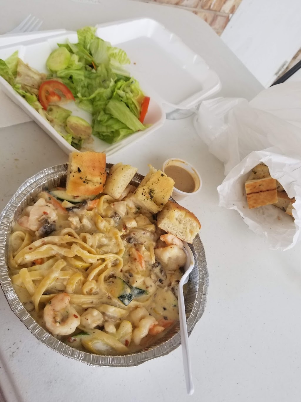 Fettuccine Italian Food Truck | restaurant | 34 Burns Rd, Dexter, NM 88230, USA | 5757341050 OR +1 575-734-1050