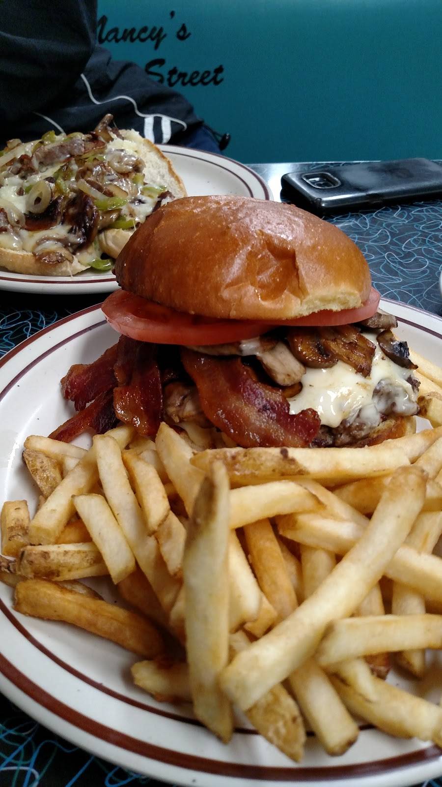 Nancys Diner | restaurant | 426 Main St, Grafton, OH 44044, USA | 4409262462 OR +1 440-926-2462