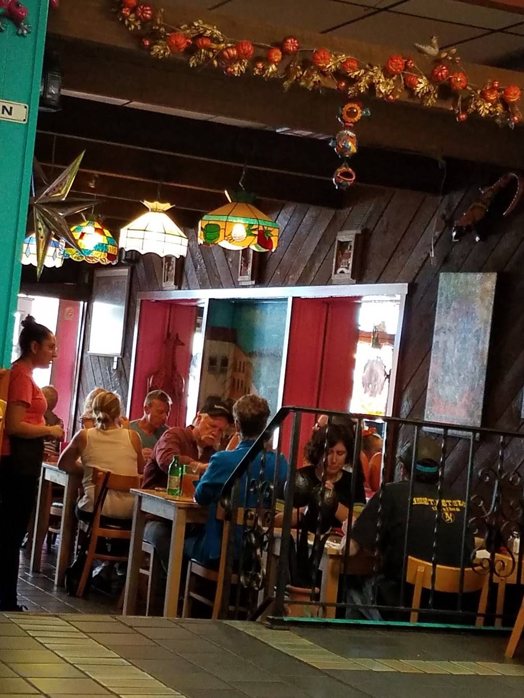 El Burrito Restaurant | restaurant | 180 Bridge St, Phoenixville, PA 19460, USA | 4845242811 OR +1 484-524-2811