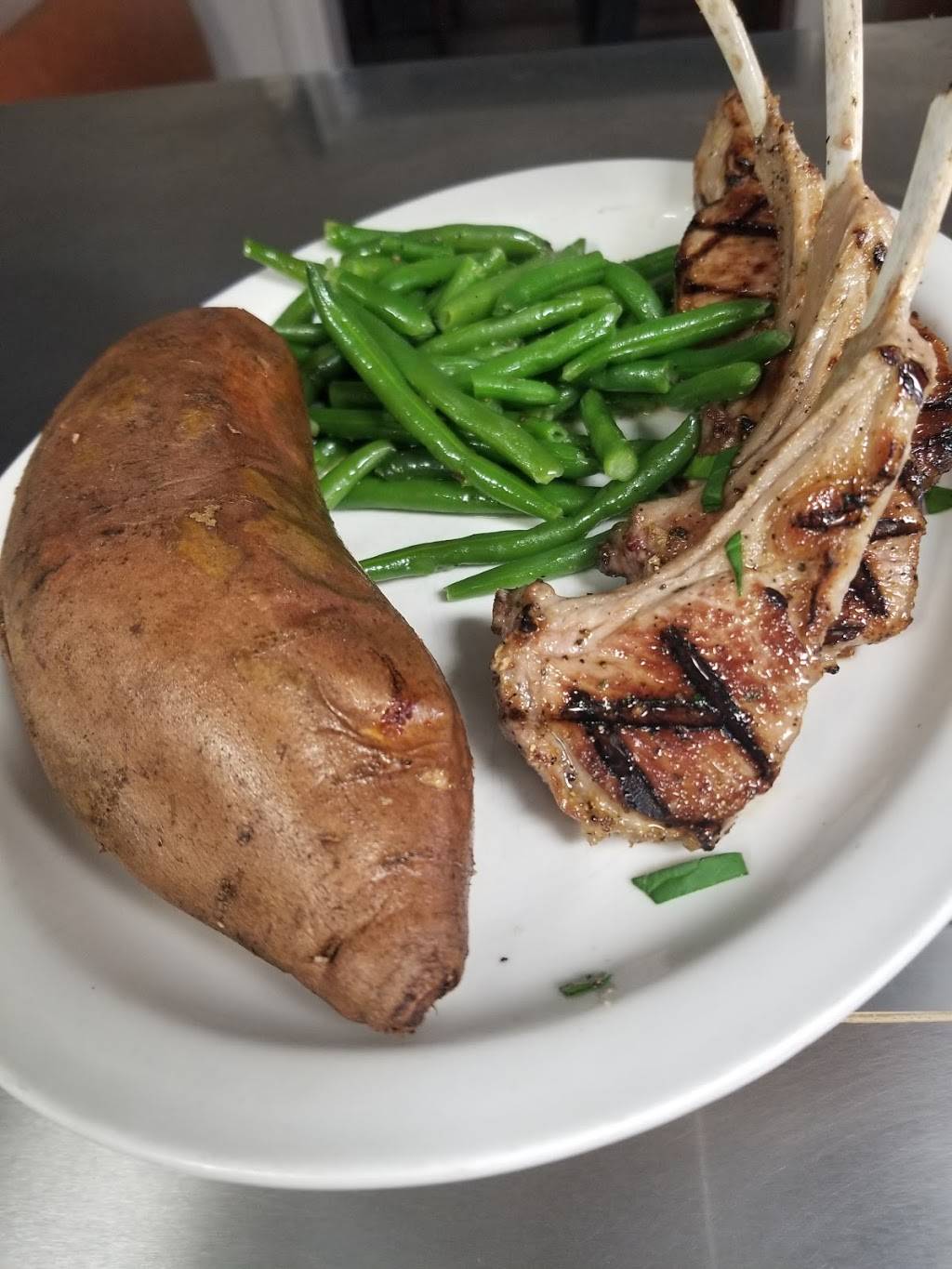 Angelos Southern Grill | restaurant | 8795 Tamiami Trail N, Naples, FL 34108, USA | 2395945330 OR +1 239-594-5330