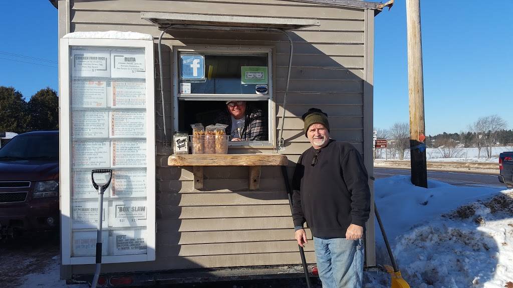 Lolas Lunchbox | restaurant | 396 N Lake St, Phillips, WI 54555, USA | 7156613990 OR +1 715-661-3990