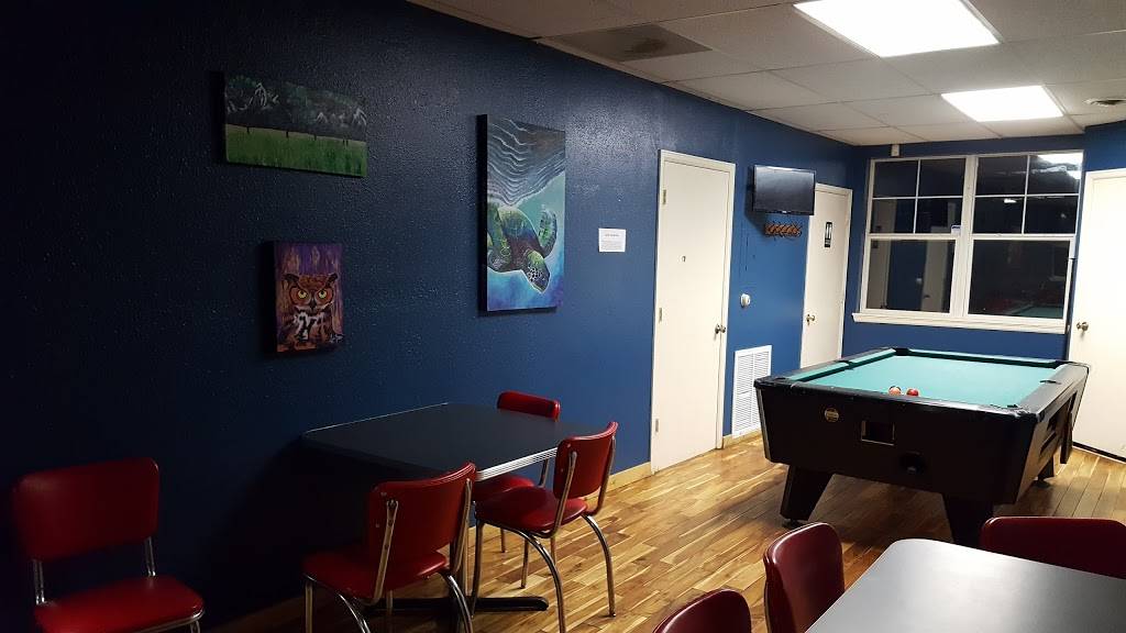 The Hangar Bar And Grille | restaurant | 1900 Airport Rd, Breckenridge, CO 80424, USA | 9704531475 OR +1 970-453-1475