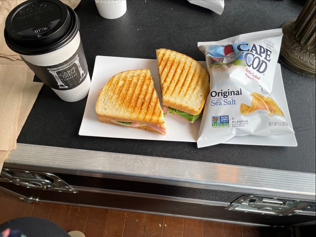 Dermody Road Coffee House | bakery | 101 Main St, Gorham, NH 03581, USA | 6039159144 OR +1 603-915-9144