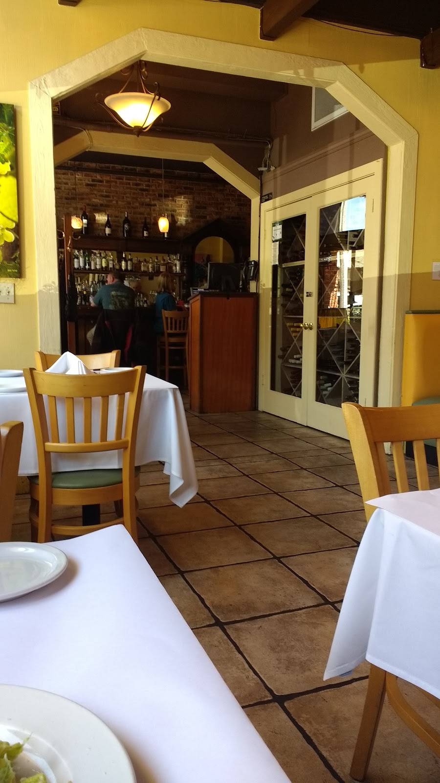 The Plaza Bistro | restaurant | 420 1st St E, Sonoma, CA 95476, USA | 7079964466 OR +1 707-996-4466