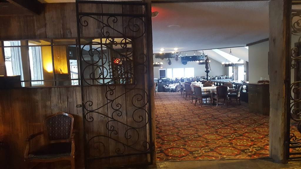 Main Dining Room @ Boyne Highlands Resort | restaurant | 600 Highland Dr, Harbor Springs, MI 49740, USA | 2315263059 OR +1 231-526-3059