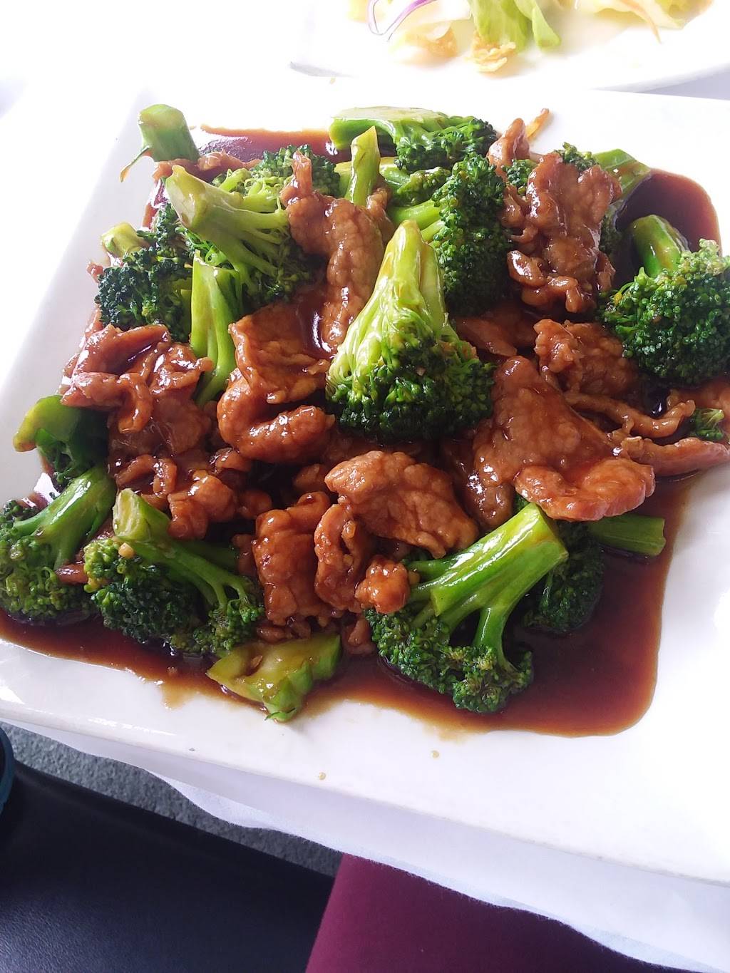 Shangri La China Bistro Restaurant | restaurant | 1300 McHenry Ave, Modesto, CA 95350, USA | 2095297968 OR +1 209-529-7968