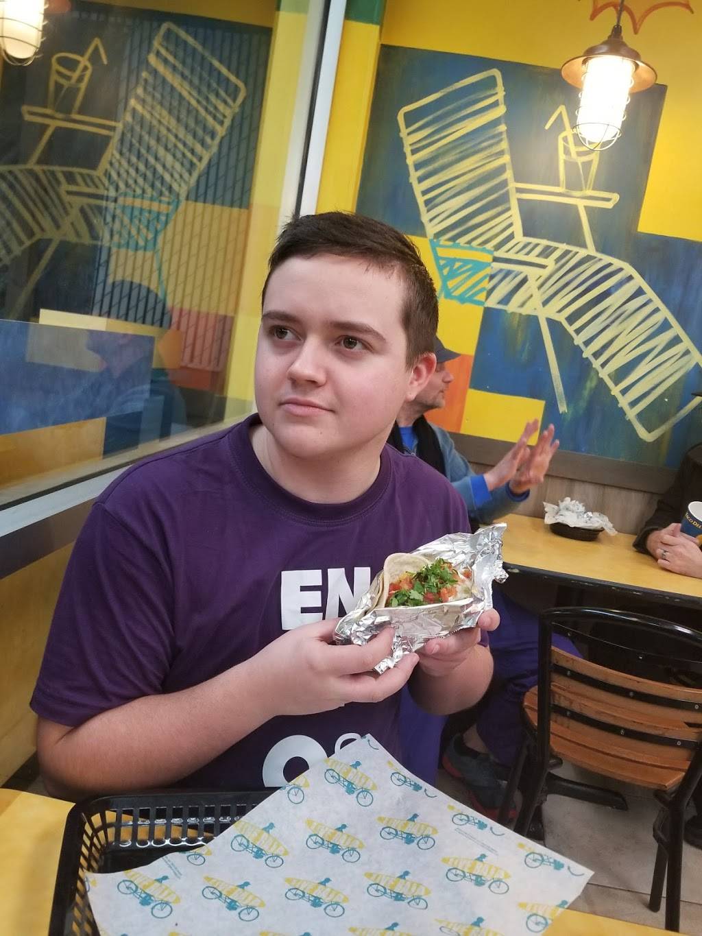 Taco Del Mar | restaurant | 6101 15th Ave NW, Seattle, WA 98107, USA | 2062974446 OR +1 206-297-4446