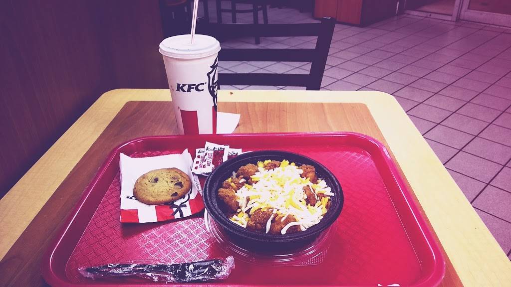KFC | restaurant | 13801 North East, Biscayne Blvd, North Miami Beach, FL 33181, USA | 3059483810 OR +1 305-948-3810