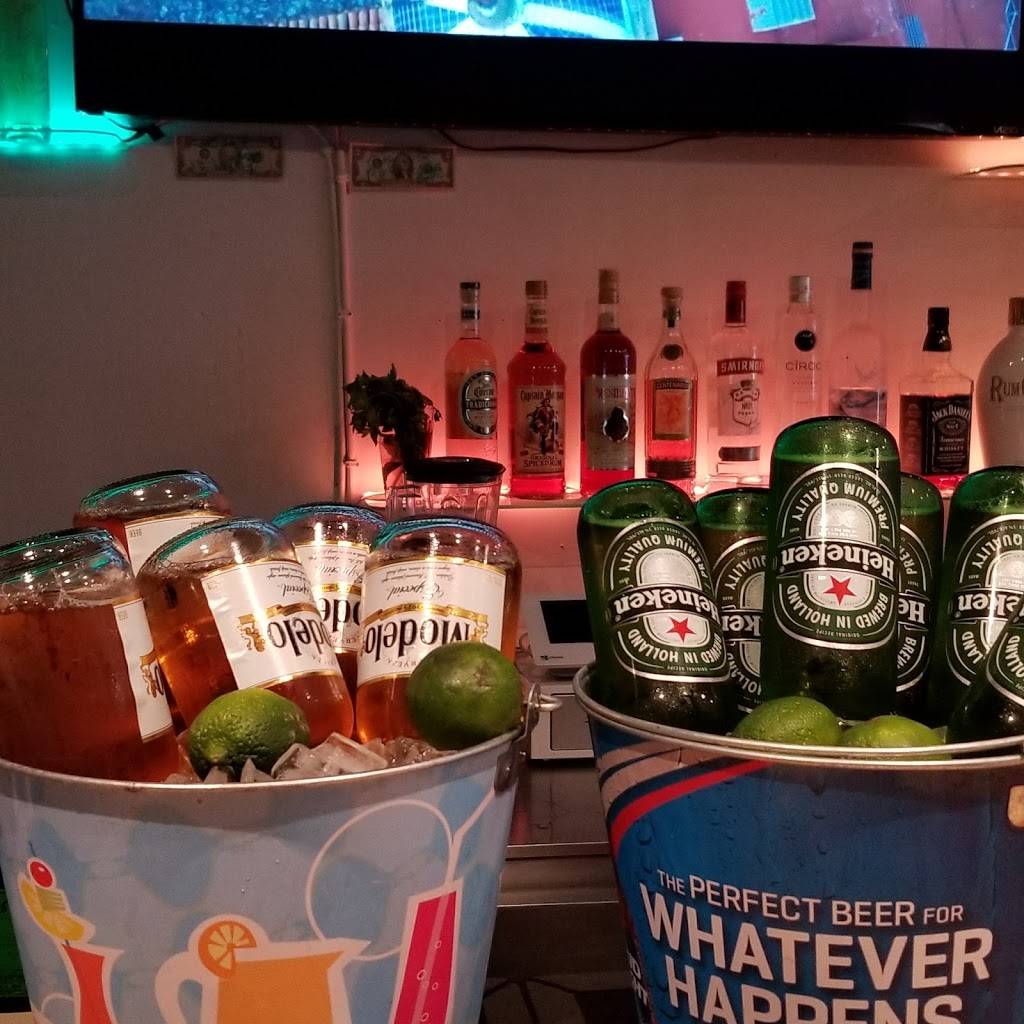 Kumbala Restaurant Bar | restaurant | 1428 W Lincoln Ave, Milwaukee, WI 53215, USA | 4145093604 OR +1 414-509-3604