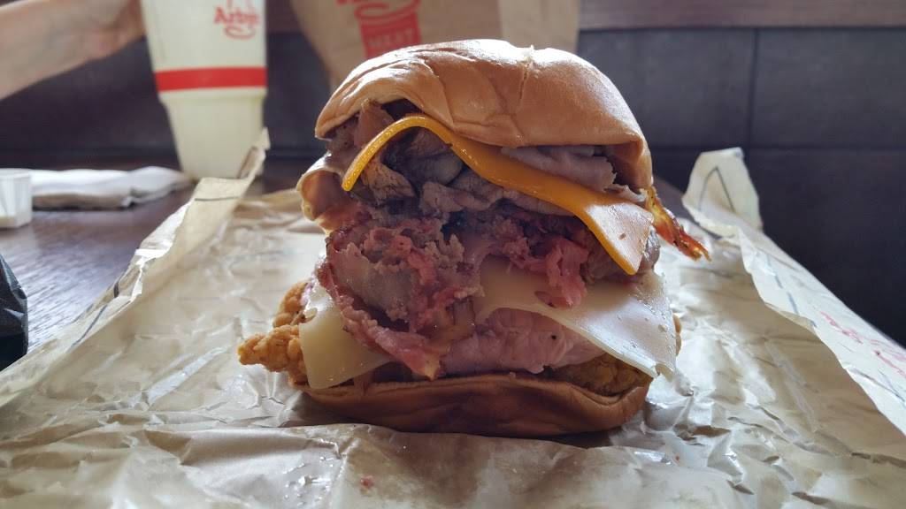 Arbys | restaurant | 2710 Lake Rd, Dyersburg, TN 38024, USA | 7312866788 OR +1 731-286-6788