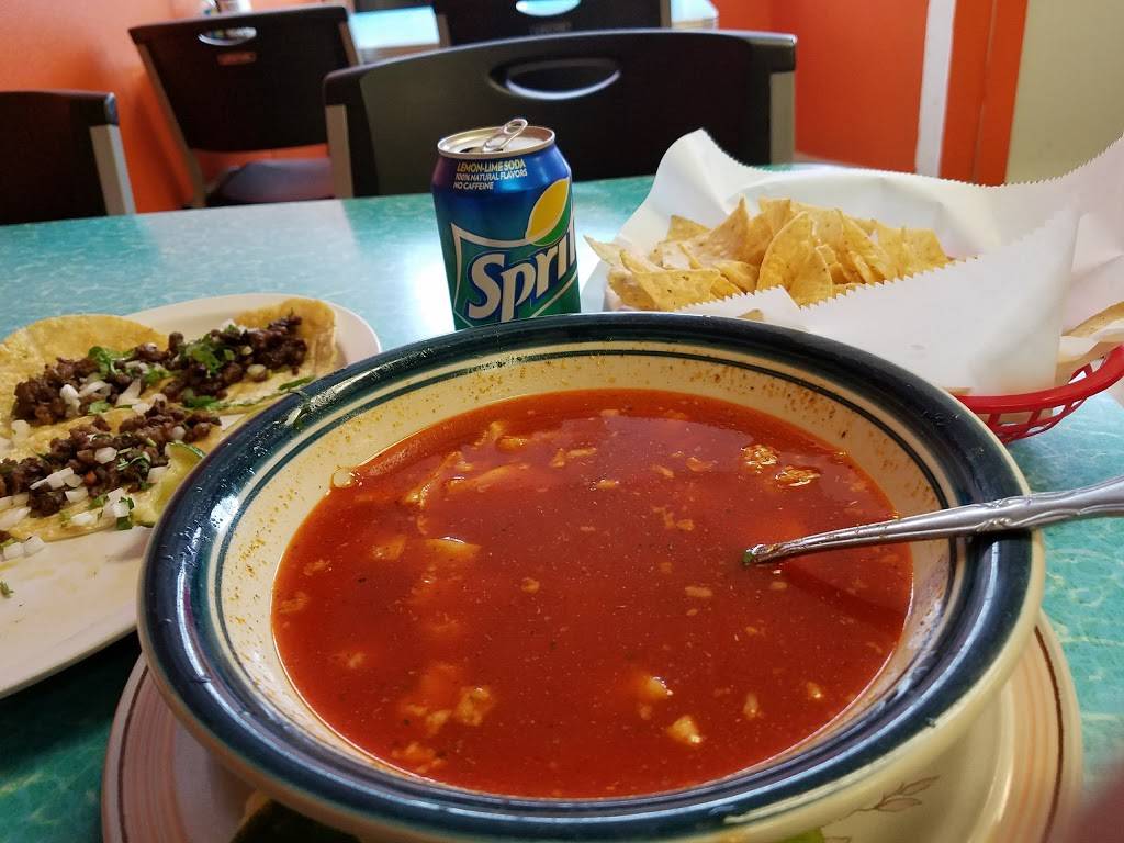 Antojitos Carmen | restaurant | 207 Main St, Columbus Junction, IA 52738, USA | 3197289055 OR +1 319-728-9055