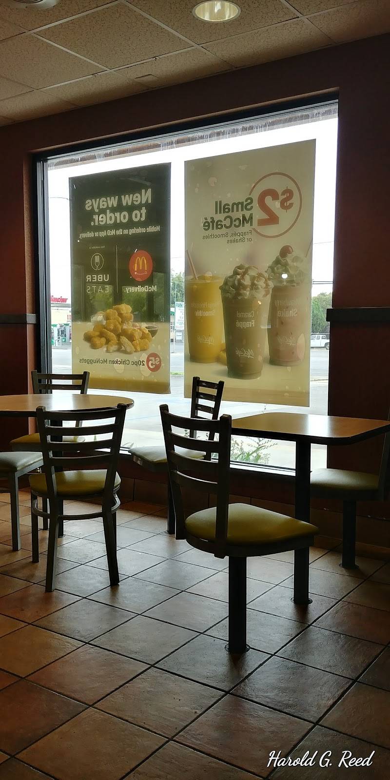 McDonalds | cafe | 1718 W Olive Ave, Fresno, CA 93728, USA | 5592685522 OR +1 559-268-5522