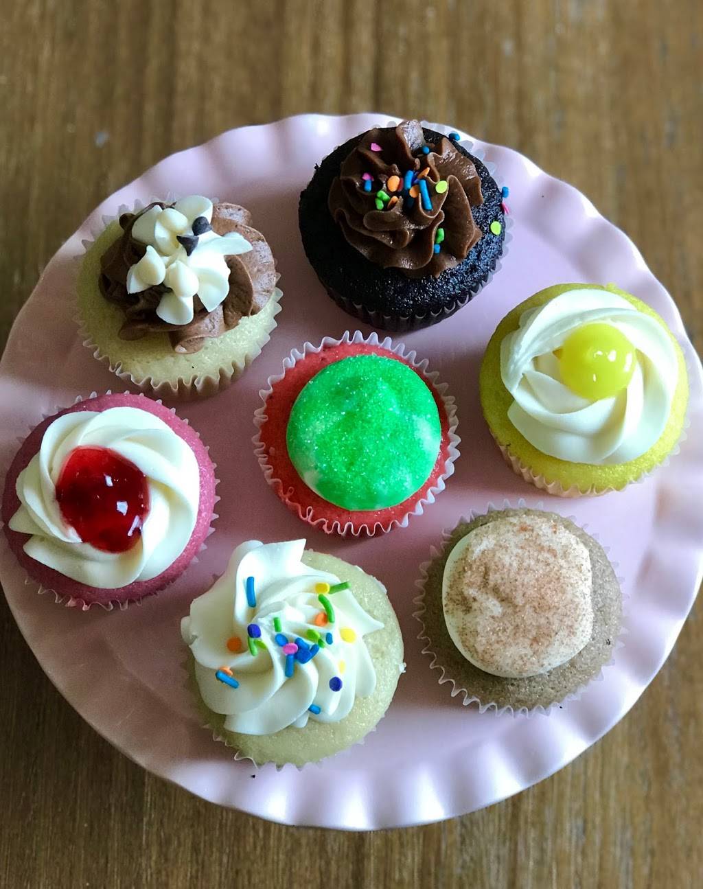 The Happy Bakery | bakery | 102 W 6th St, OFallon, IL 62269, USA | 6187267349 OR +1 618-726-7349