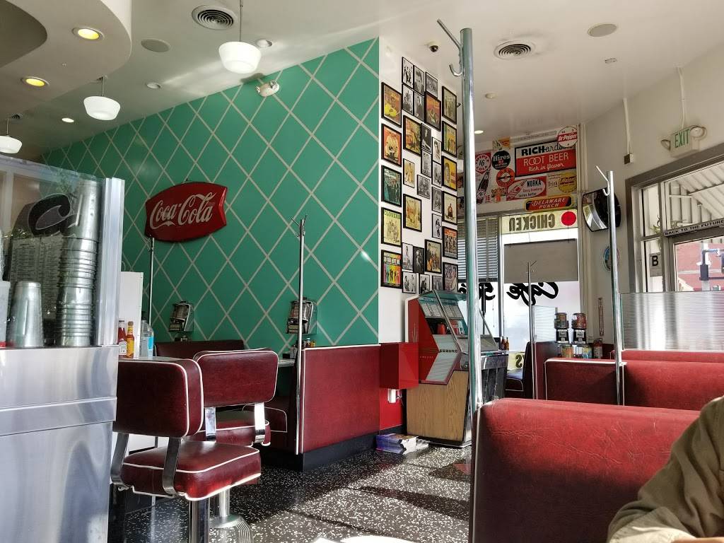 Cafe 50s | restaurant | 850 N Vermont Ave, Los Angeles, CA 90029, USA | 3239061955 OR +1 323-906-1955